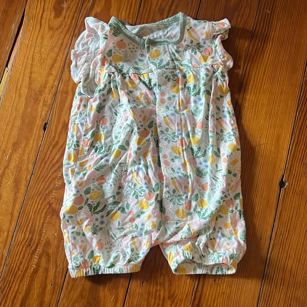 Magnetic me romper